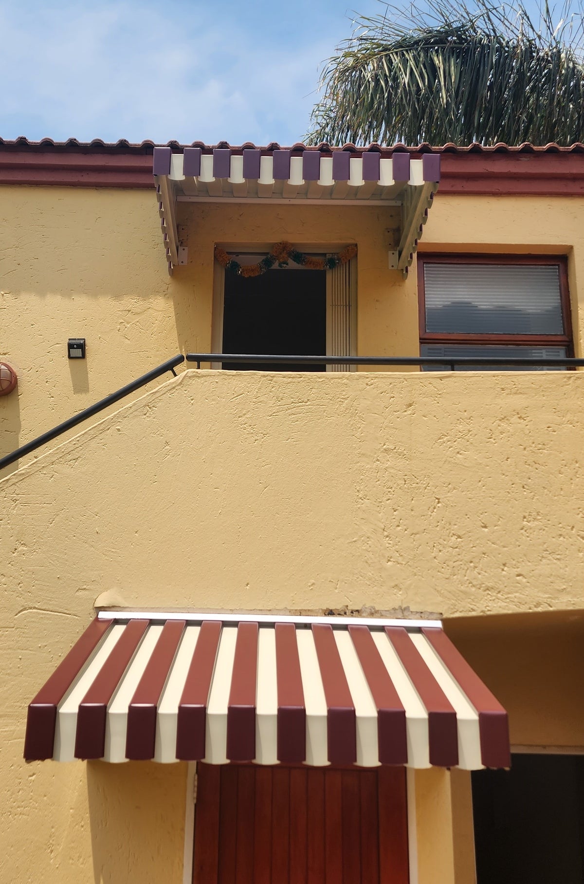 Aluminum Wedge Awnings