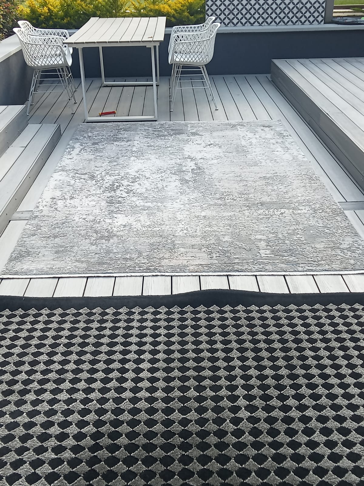 Loose Medium Rug Cleaning