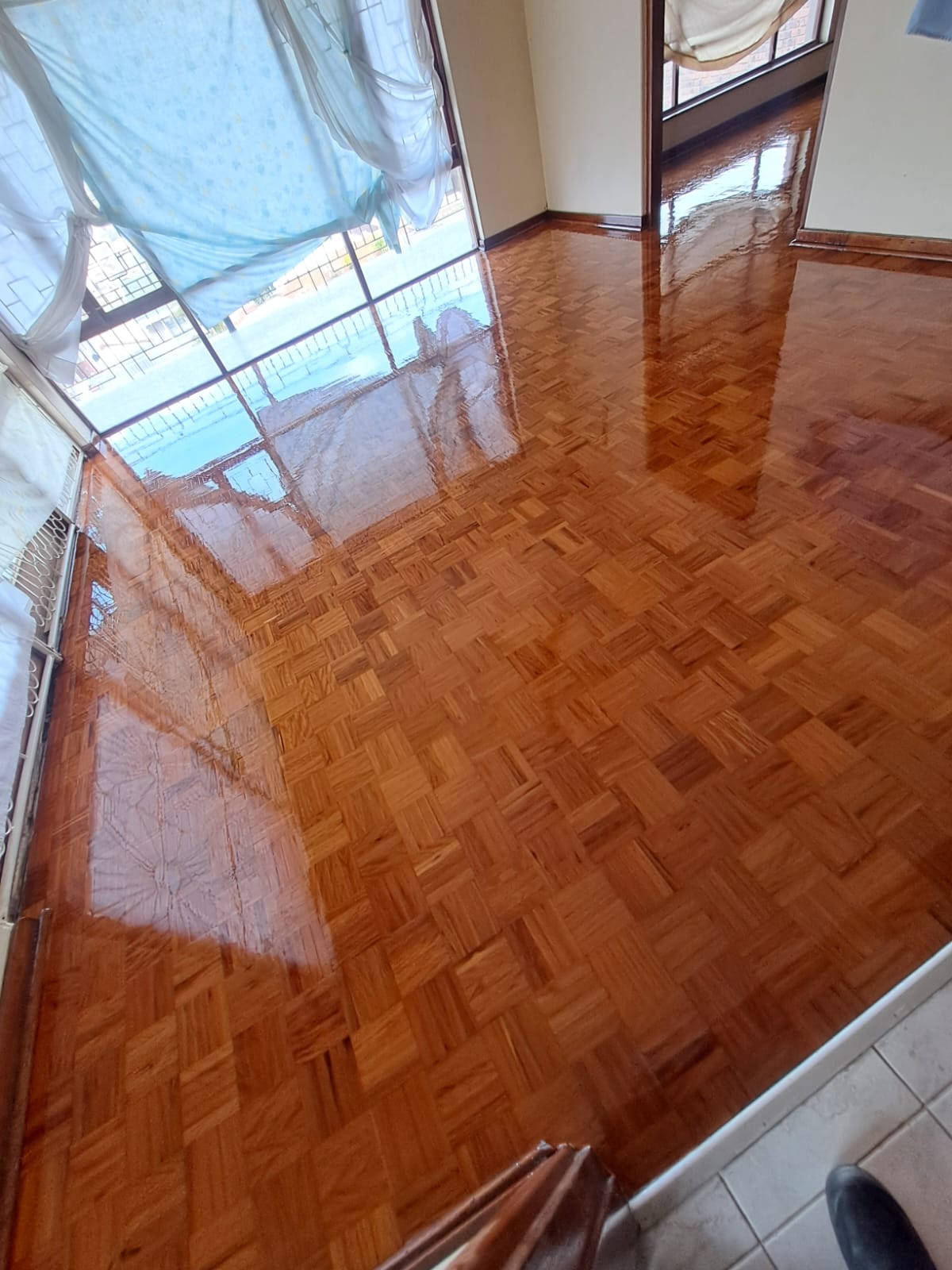 Sand and Seal Wooden Parquet Floors